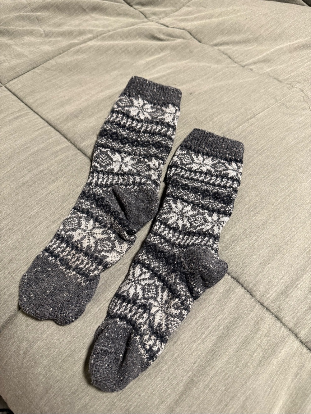 Cozy patterned crew socks for women